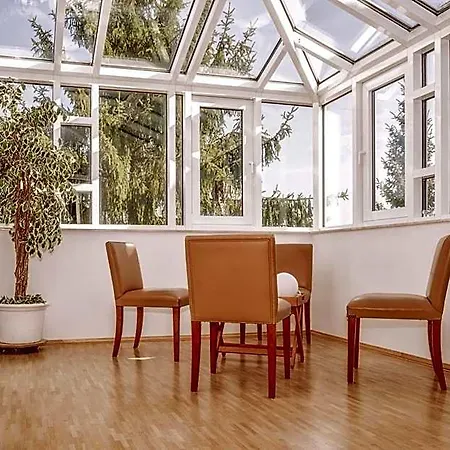 Augustenhof Hotel *